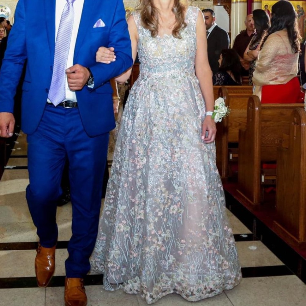 Mac Duggal Evening - 20131D Floral Embroidered A-Line Evening Dress. Size 8